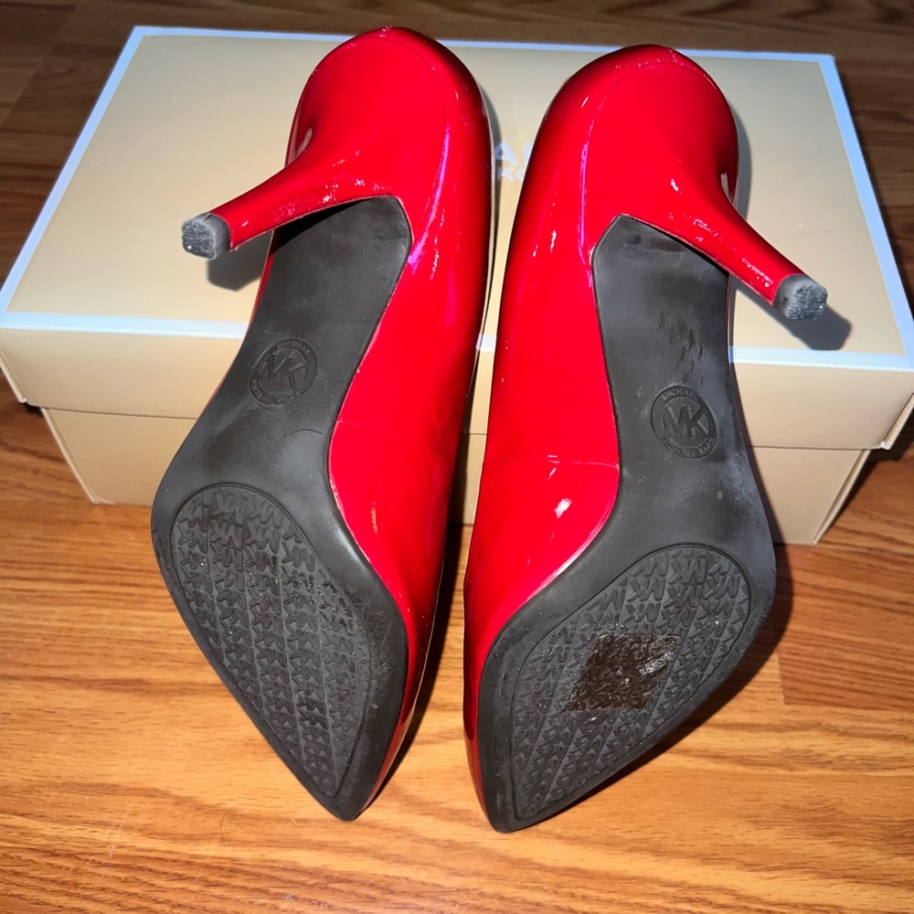 michael kors red pumps
